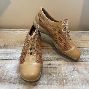 Stuart Weitzman Leather Woven Raffia Open Tie Up Summer Oxford Shoes
